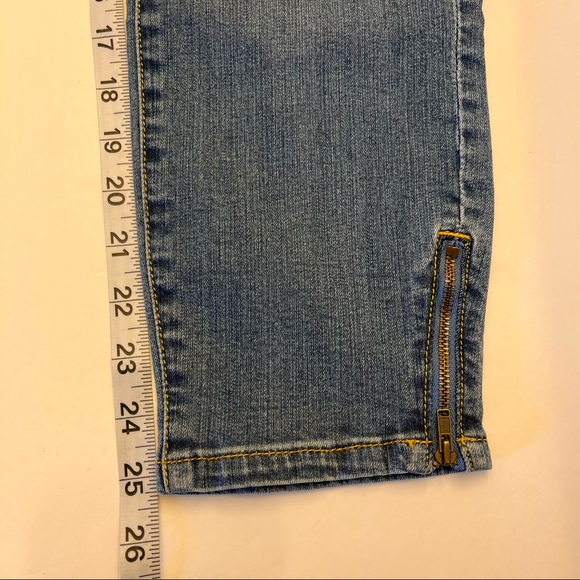 CAbi Womens Light Blue Denim Cropped Zipper Ankle Size 8 Waist 30 - Picture 8 of 12